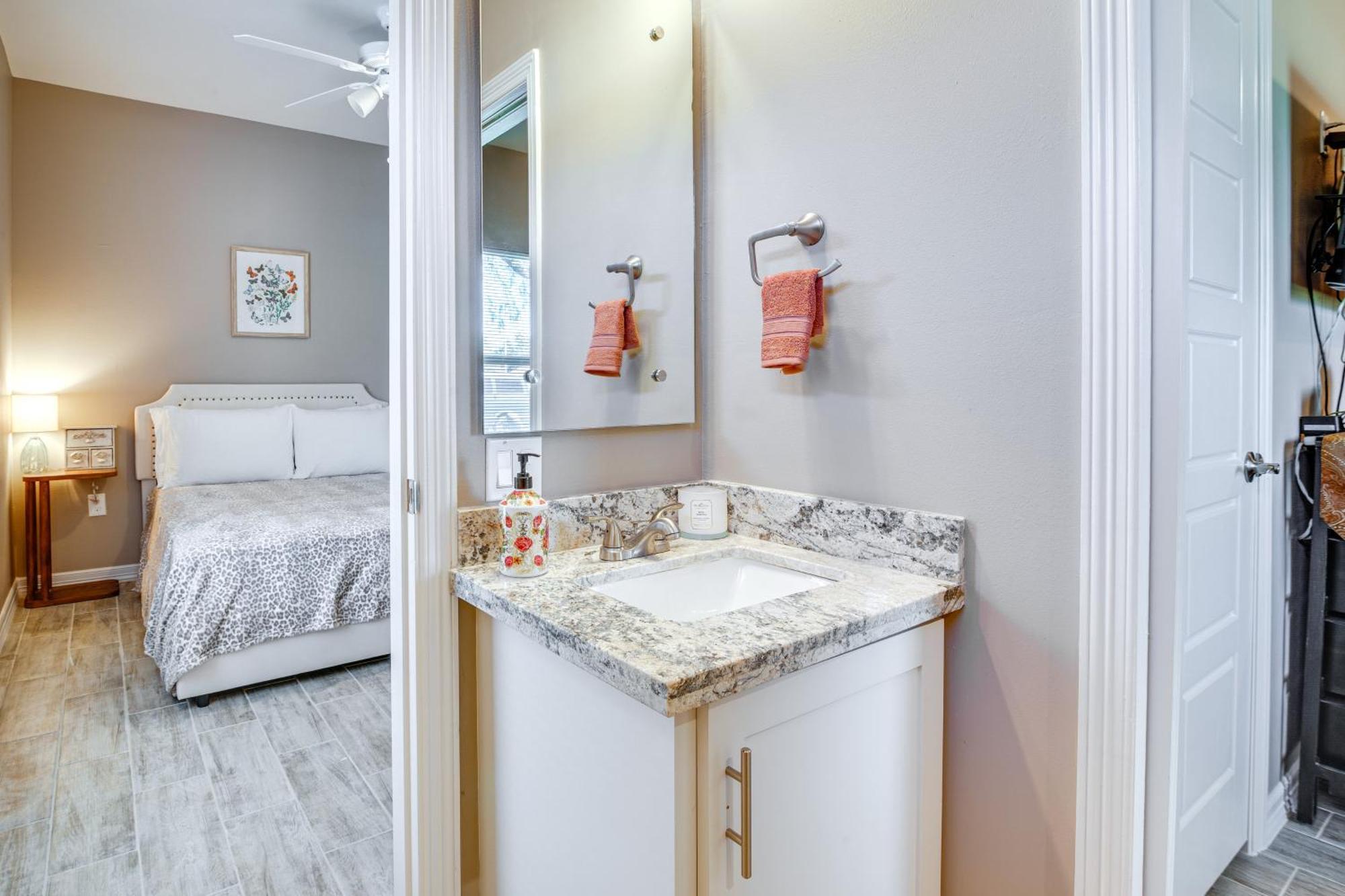 Pet-Friendly Brownsville Apartment With Yard! Eksteriør bilde